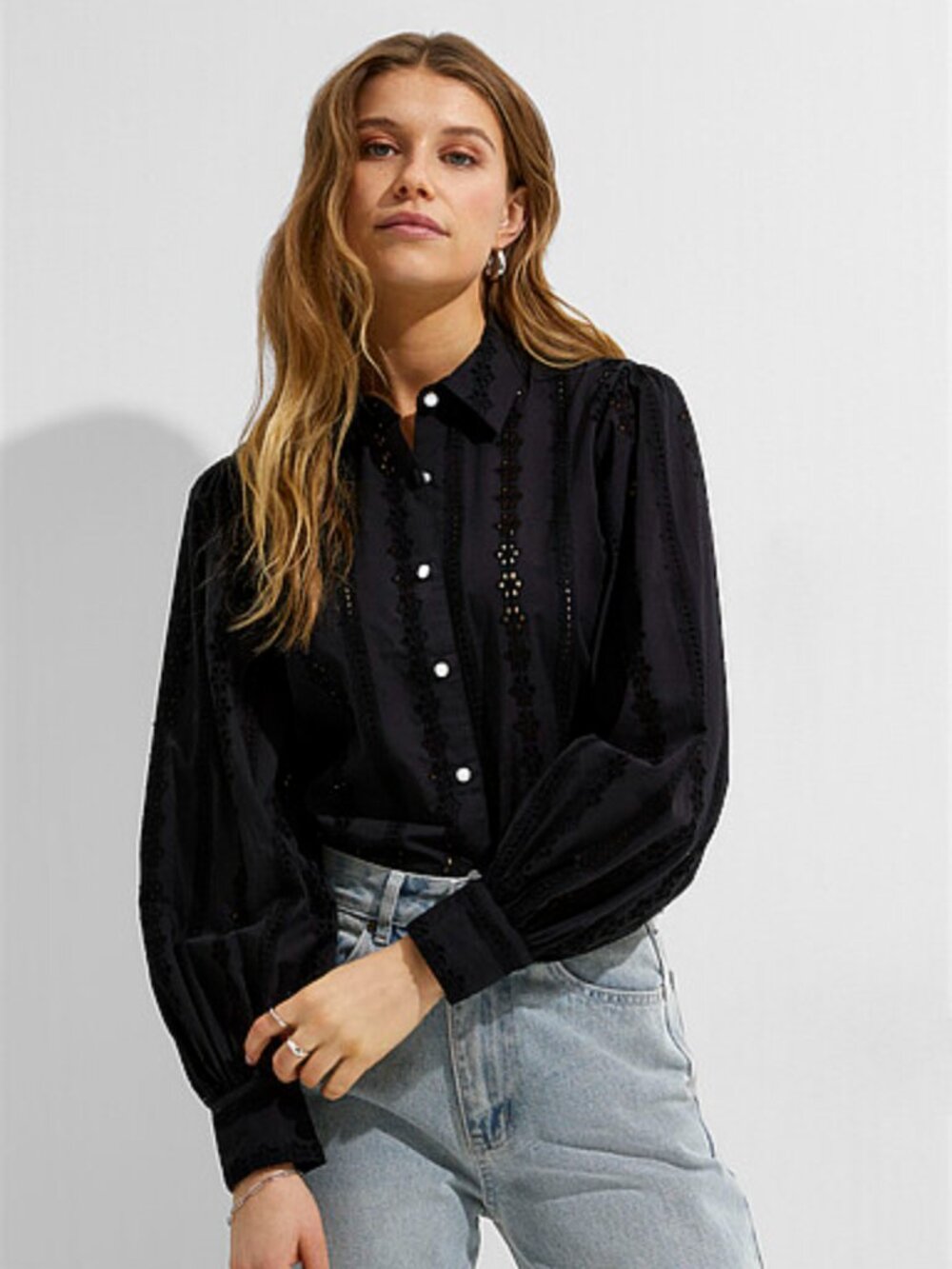 Simons Icone Puff-Sleeve broderie anglaise shirt - Black